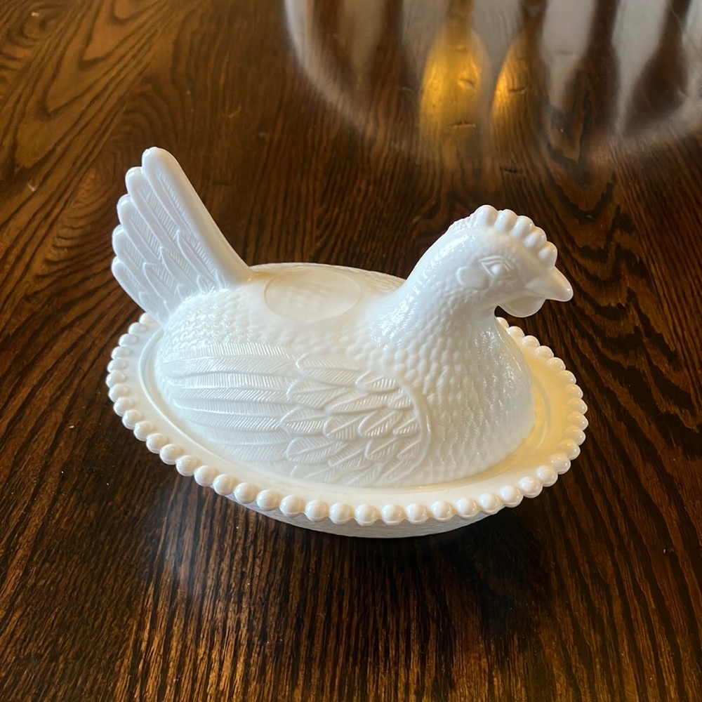 Pretty & Simple Hen on Nest Milk Glass Dish
